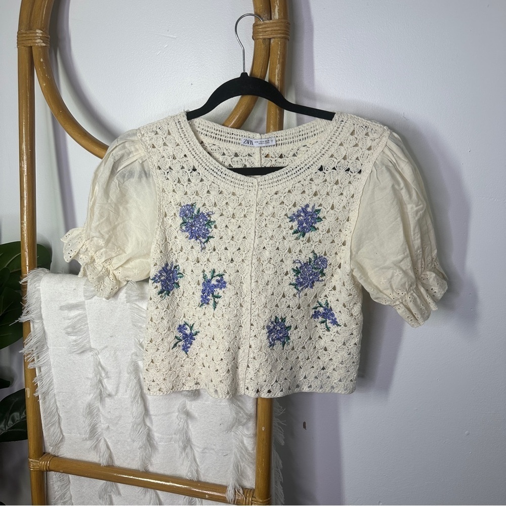 Zara Blue Floral Crotchet Puff Sleeve Top sz M